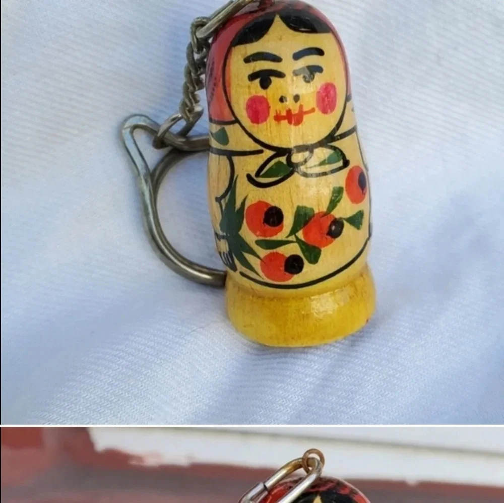 Matroyshka‎ doll keychain